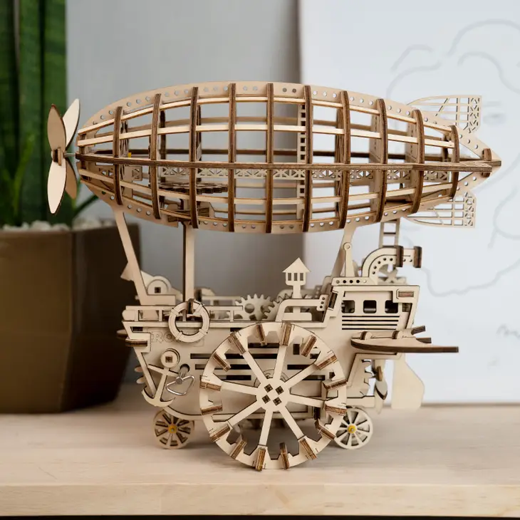 AIRSHIP 3-D WOODEN MODEL PUZZLE KIT - Image 2