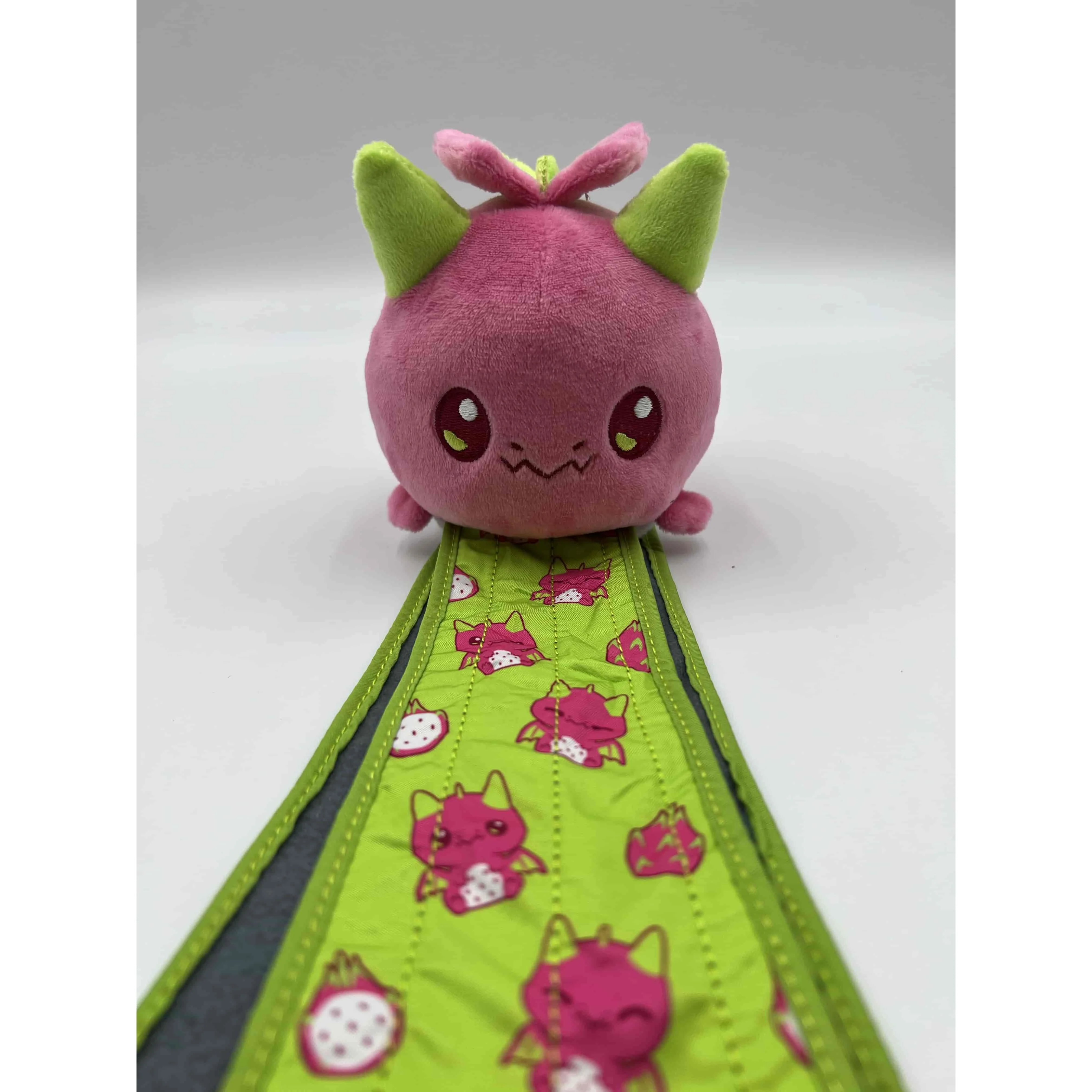 DRAGON FRUIT PLUSHIE TOTE BAG