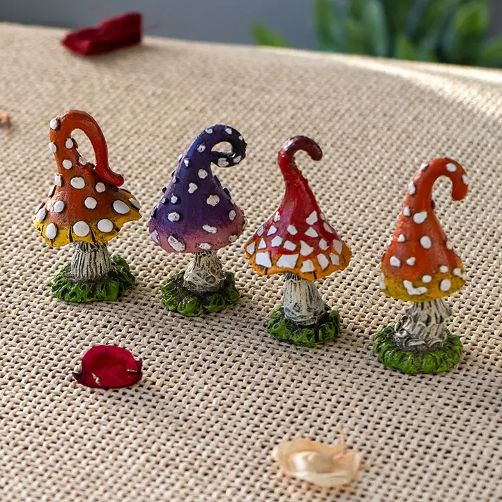 MINI MAGIC MUSHROOMS