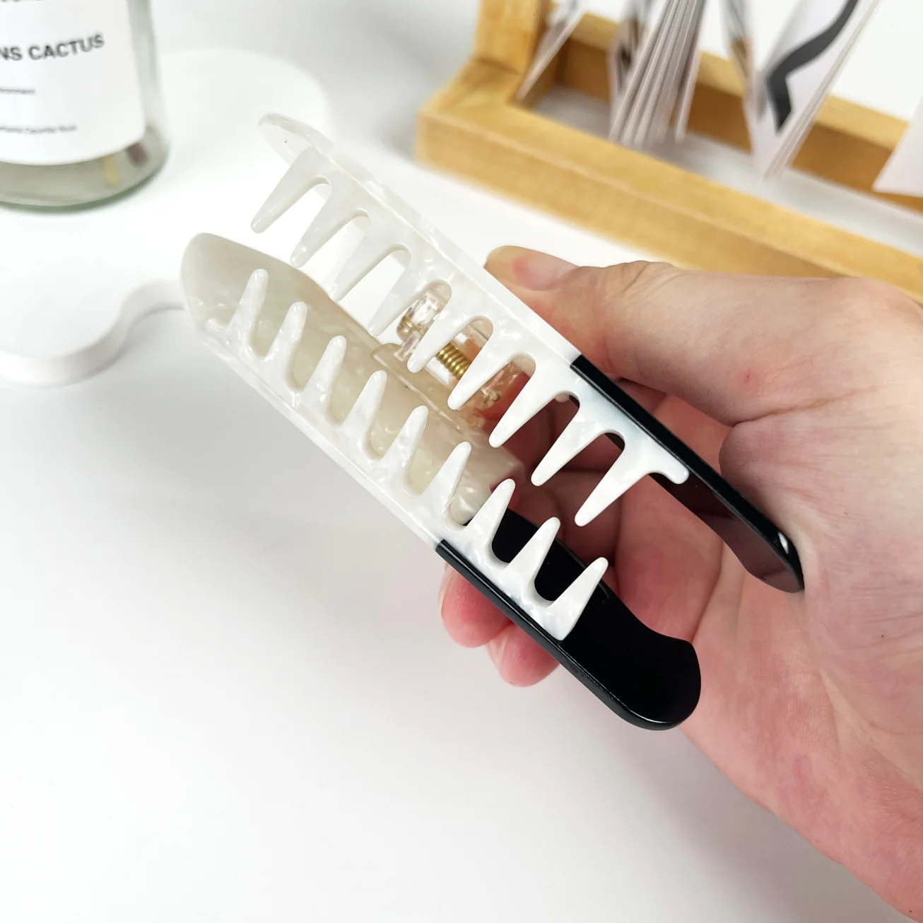 SLASHER KNIFE HORROR HAIR CLAW CLIP - Image 3
