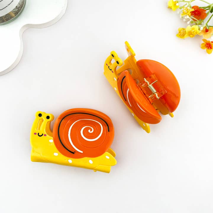 SLOW PACED CUTE SNAIL CLAW CLIP - Image 3