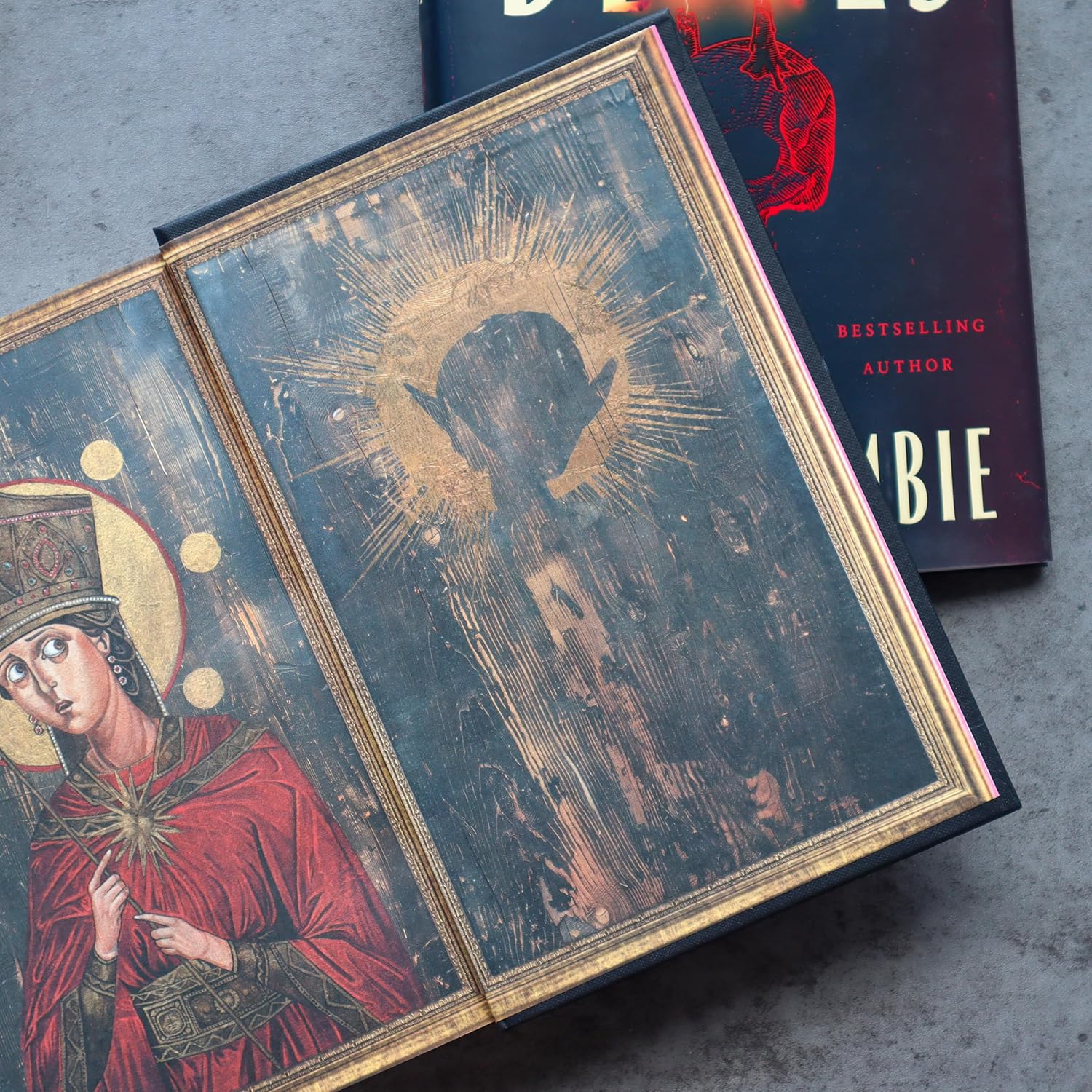 THE DEVILS BY JOE ABERCROMBIE - Image 2